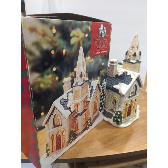 Village Square Porcelain Lighted Church 1995 Christmas Mervyns - Picture 7 of 15